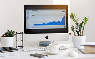 阿森纳女足问鼎首届女足冠军杯 温格现身颁奖典礼